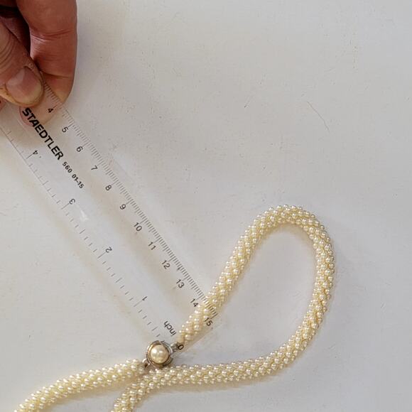 Ivory Twisted Faux Pearl Beaded Necklace Elegant Design & Classic Clasp Closure - Picture 5 of 10
